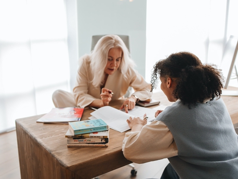 ITIN申請文件認(rèn)證：CAA代辦是否更穩(wěn)妥？